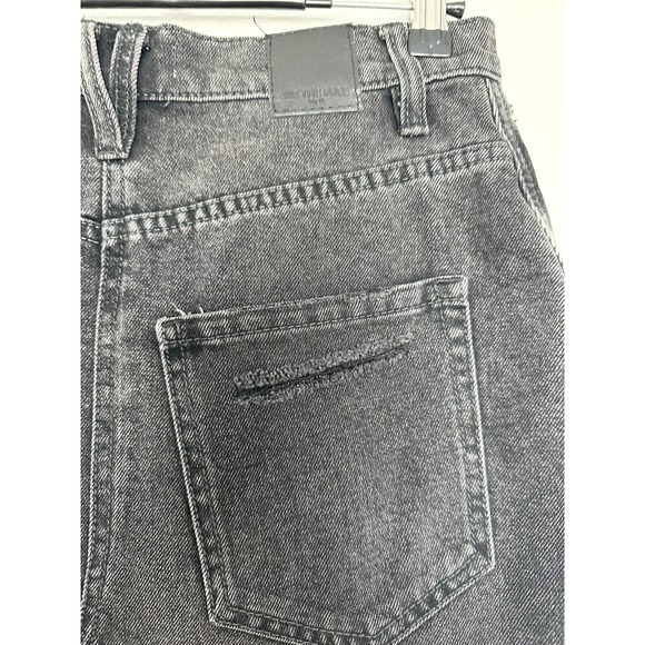 Free People Faded Black Denim Mini Skirt Raw Fringe Hem Size 27 New - Picture 7 of 8